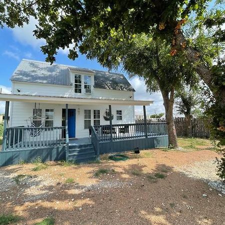 The Paddock House At Blanco Texasヴィラ エクステリア 写真