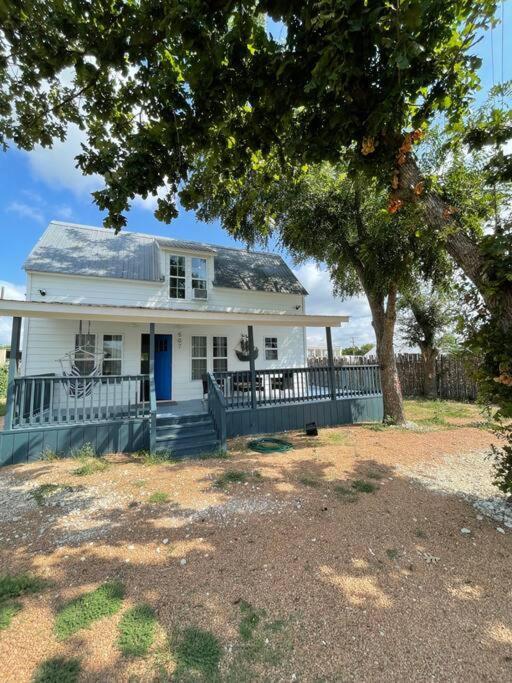 The Paddock House At Blanco Texasヴィラ エクステリア 写真